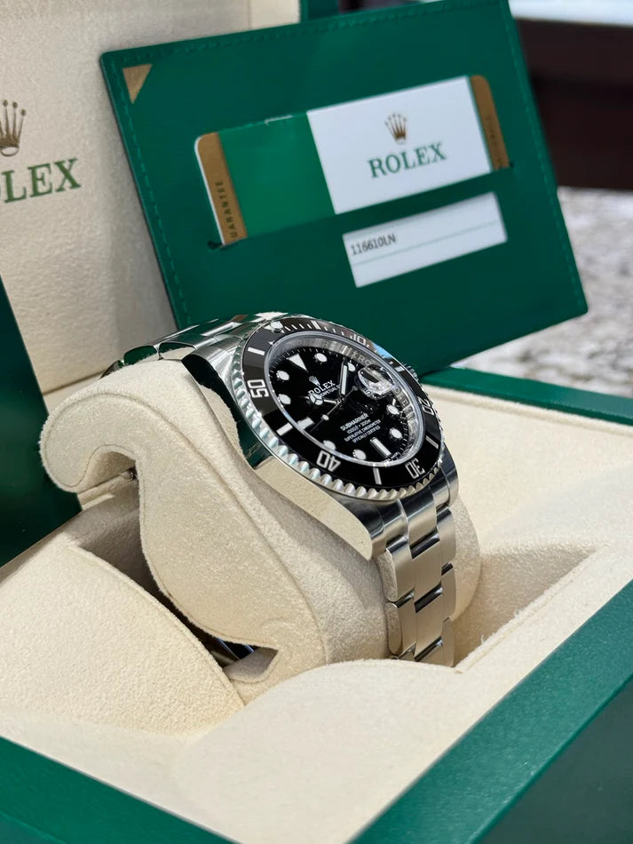 Rolex Submariner Date Schwarzes Zifferblatt -0001