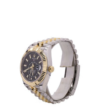 Rolex Sky-Dweller, 42mm, 18k Gelbgold, Edelstahl, Schwarzes Zifferblatt