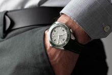 Omega Planet Ocean 8900 43.5mm Grey / Green