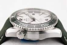 Omega Planet Ocean 8900 43.5mm Grey / Green
