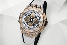 Hublot Big Bang SANG BLEU II KING GOLD WHITE PAVÉ