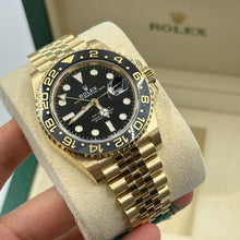 Rolex GMT Master ll Gelbgold Schwarzes Zifferblatt Jubilee Bracelet 40mm M126718GRNR-0001