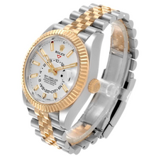 Rolex Sky-Dweller Oyster, 42 mm, Oystersteel and Gelbgold