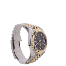 Rolex Sky-Dweller, 42mm, 18k Gelbgold, Edelstahl, Schwarzes Zifferblatt