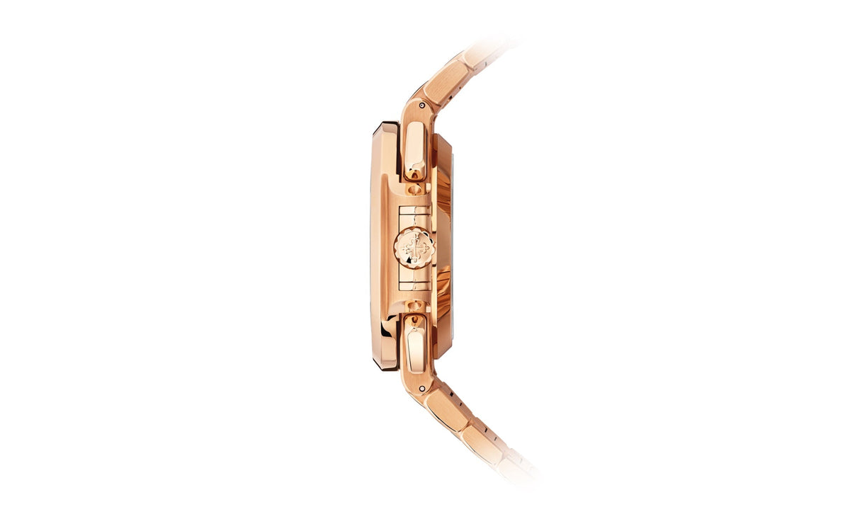 Patek Philippe Nautilus Flyback Chronograph, Date , 18k Roségold, 40,5 mm