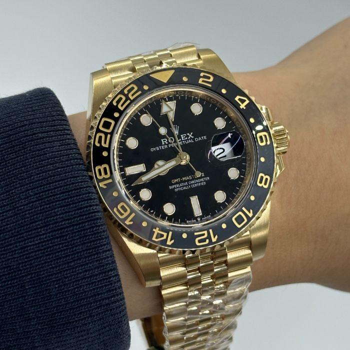 Rolex GMT Master ll Gelbgold Schwarzes Zifferblatt Jubilee Bracelet 40mm M126718GRNR-0001