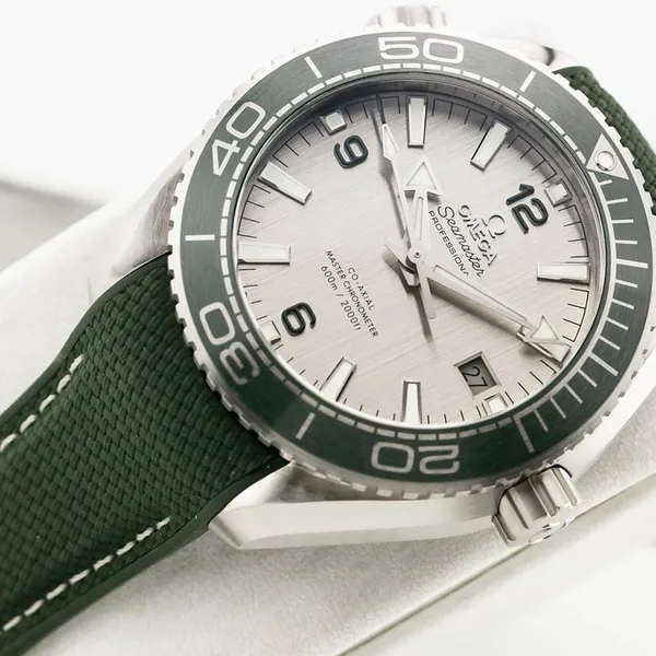 Omega Planet Ocean 8900 43.5mm Grey / Green