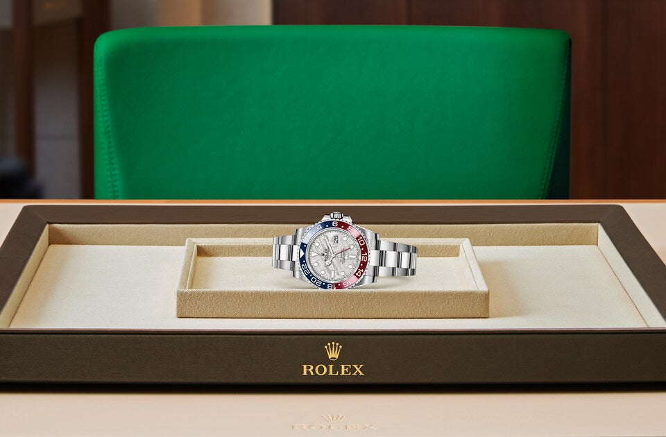 Rolex GMT-MASTER II Oyster, 40 mm, Weißgold M-0002