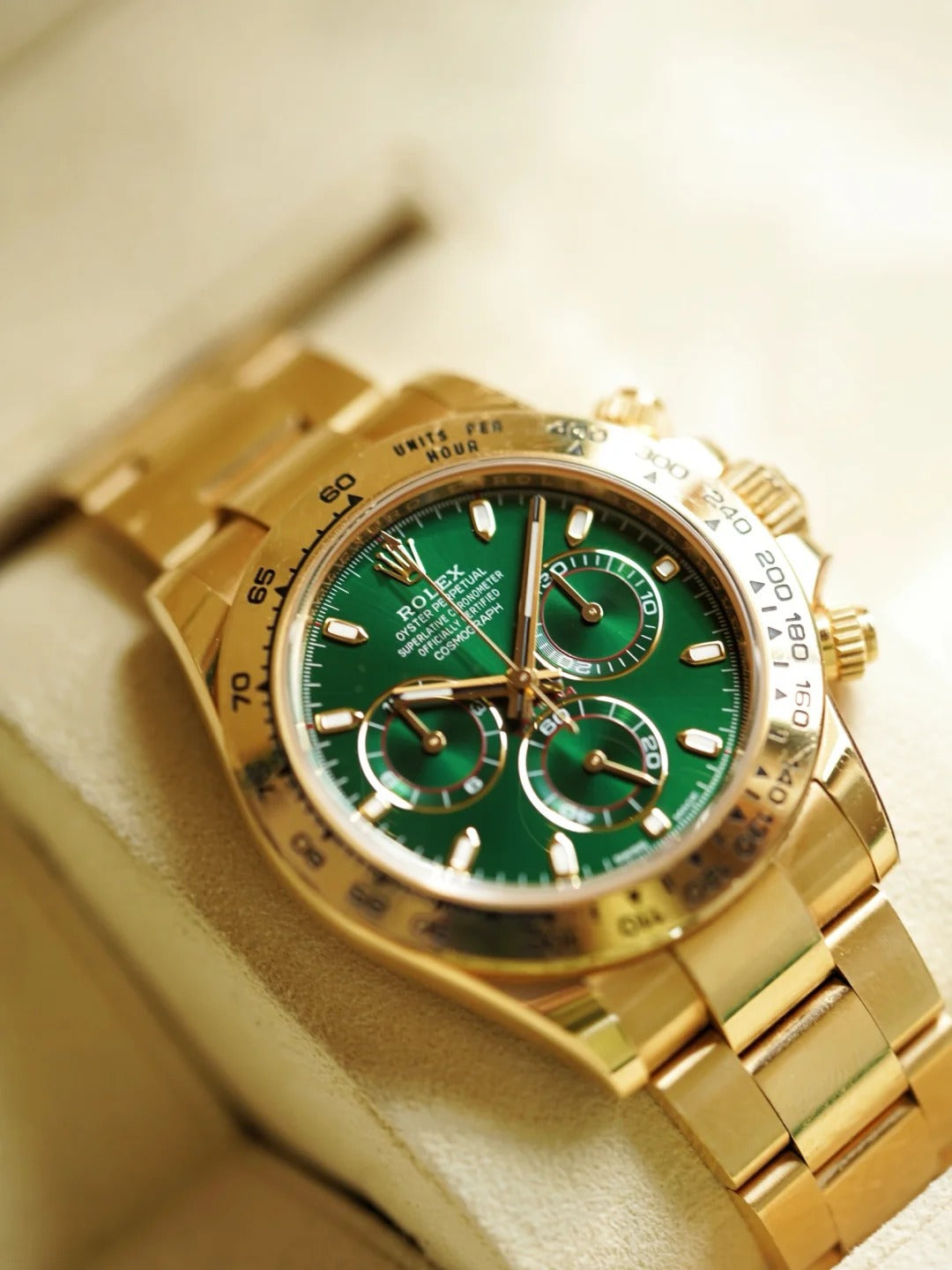 Rolex Cosmograph Daytona Oyster Gelbgold Green Replica