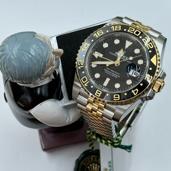 Rolex GMT Master ll Gelbgold and Edelstahl Schwarzes Zifferblatt Jubilee Bracelet M126713GRNR-0001