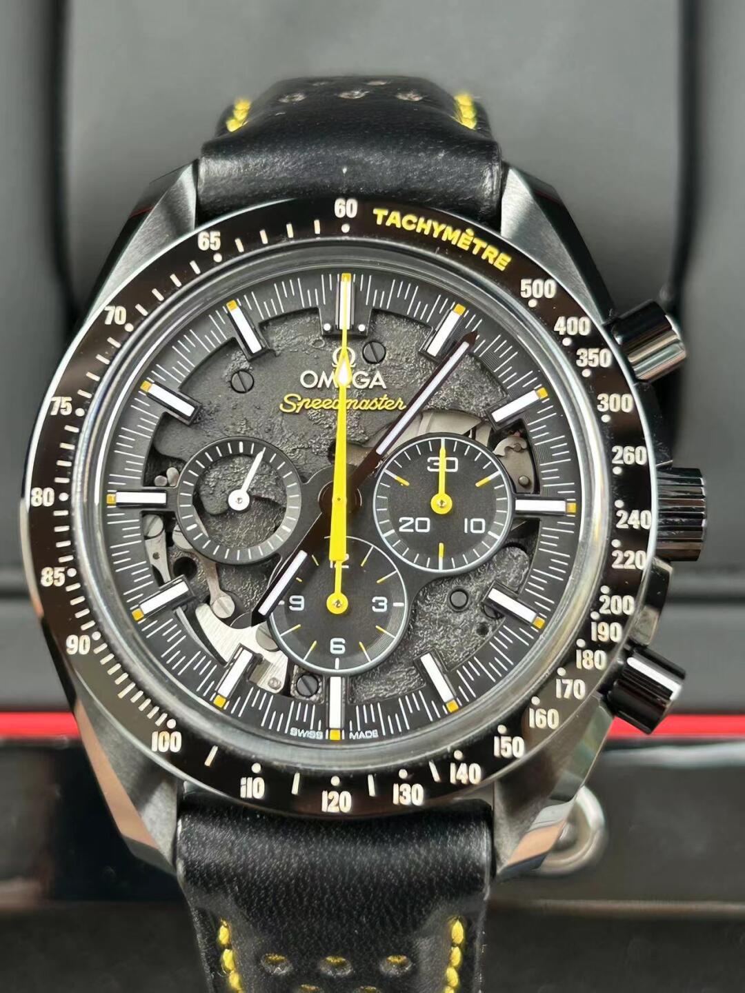 Omega Speedmaster DARK SIDE OF THE MOON Apollo 8 44.25mm