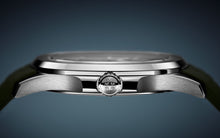 Patek Philippe Aquanaut Jumbo Date, Sweep Seconds, 18k Weißgold, 42,2 mm