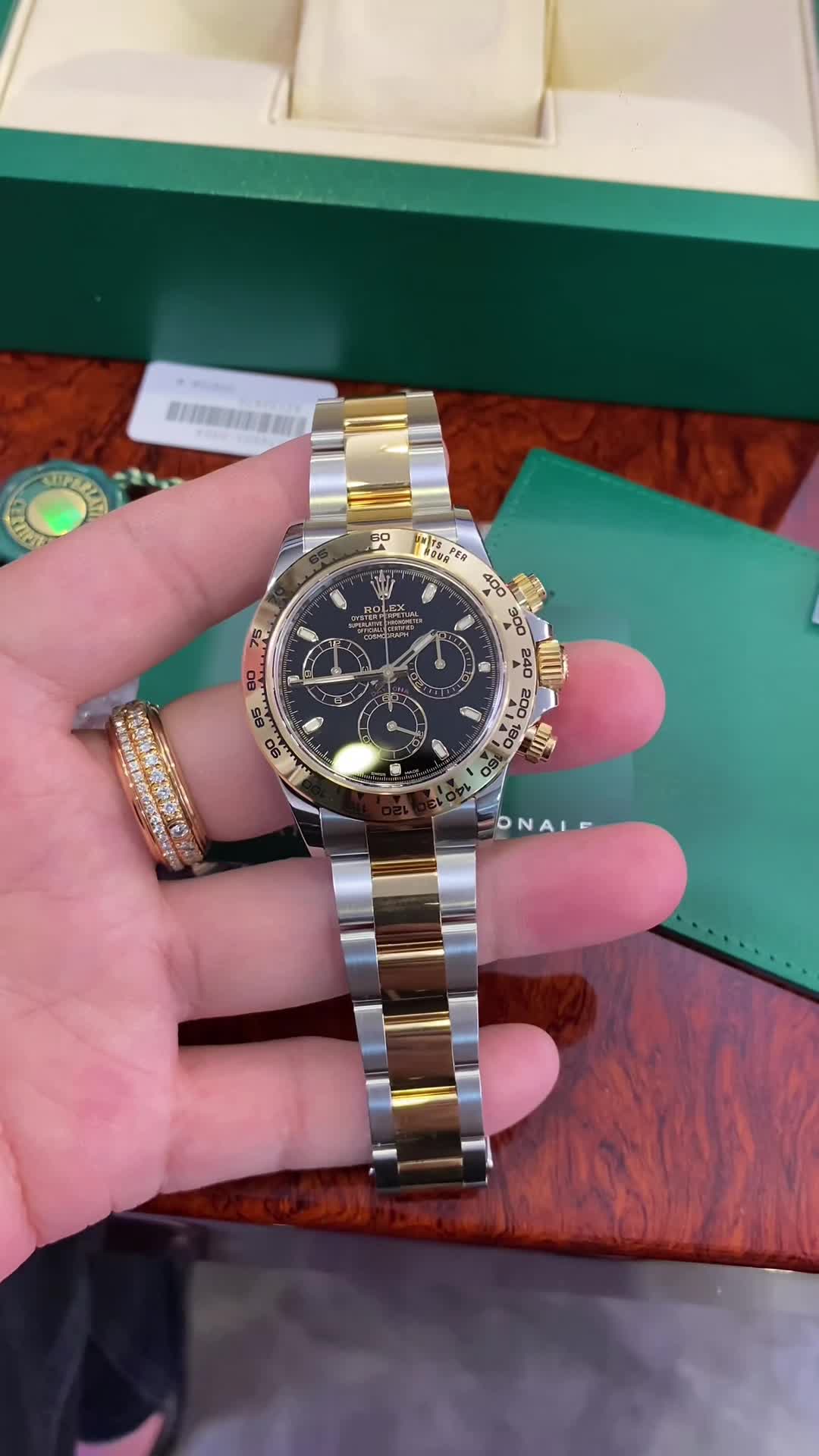 Rolex Daytona Two Tone Schwarzes Zifferblatt 40mm -0004
