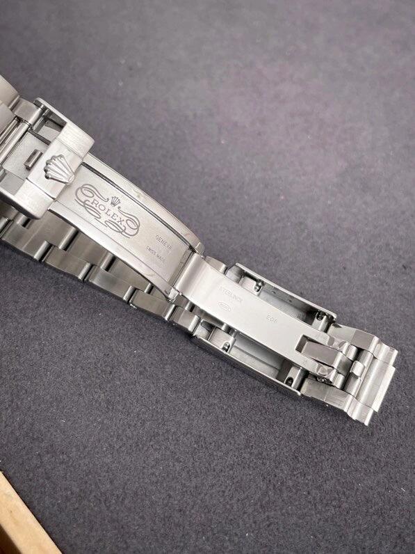 Rolex SUBMARINER SILVER BLUE / RED Diamanten 40MM