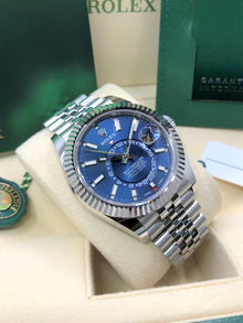 Rolex Sky-Dweller 42mm Schwarzes Zifferblatt Oyster Bracelet