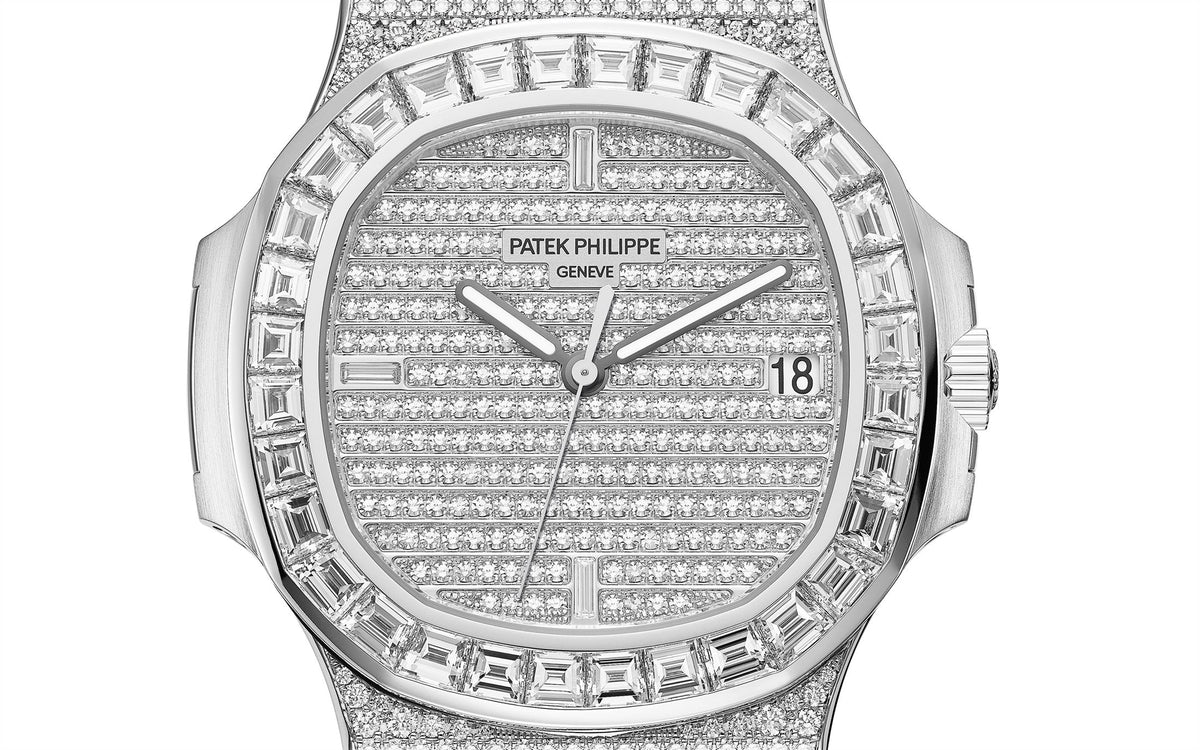 Patek Philippe Nautilus Date, Sweep Seconds , 18k Weißgold and 1,343 Diamanten: ~18.73 ct., 40mm