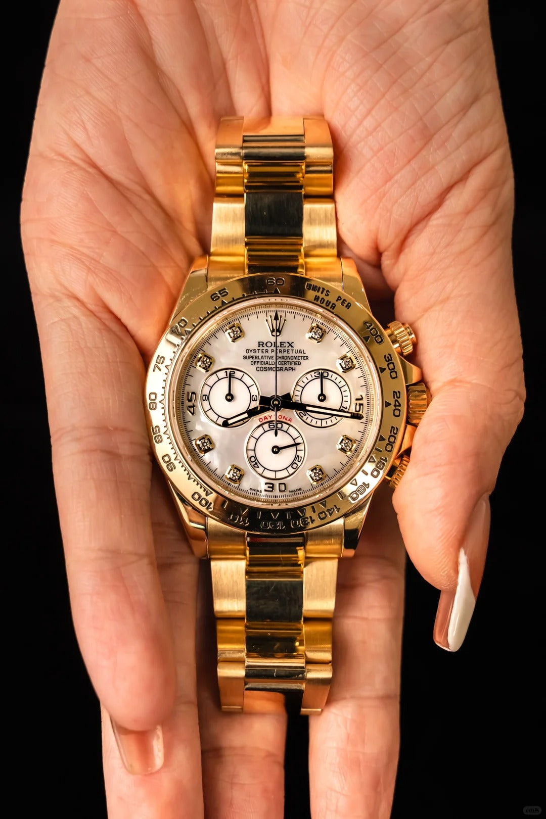 Rolex Cosmograph Daytona White Mother of Pearl Diamanten Dial, Gelbgold