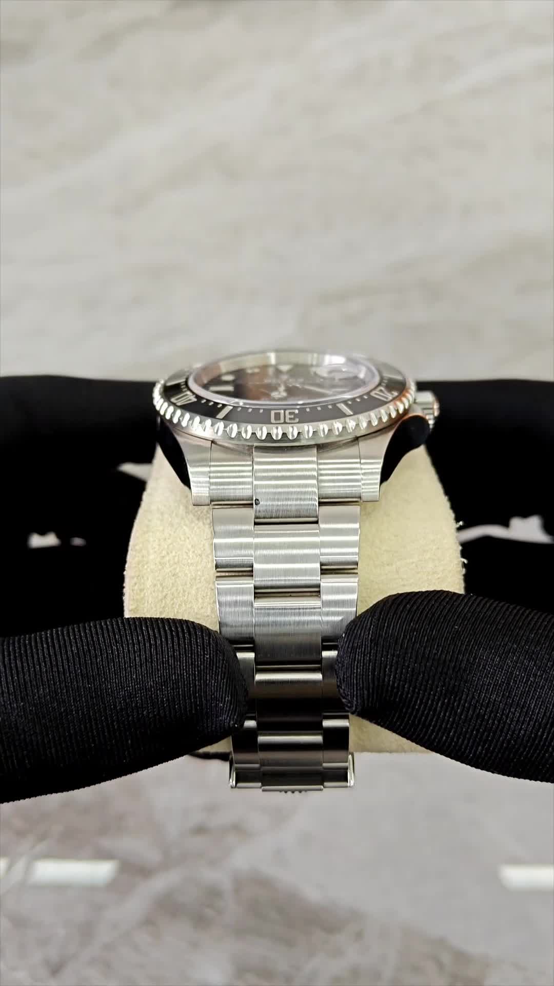 Rolex Sea Dweller Silver Schwarzes Zifferblatt