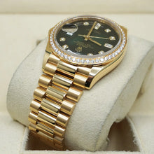Rolex Day Date 36mm - Ref: - Green Ombre Diamanten Dial & Diamanten Bezel, 18K Gelbgold President Bracelet